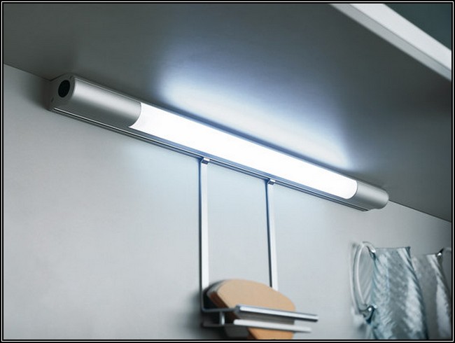 battery under cabinet lighting