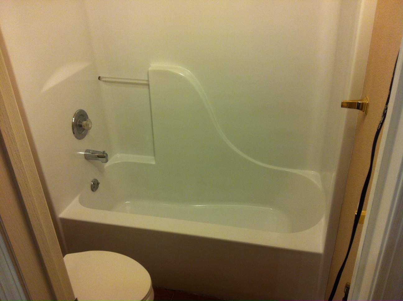 replacing a fiberglass bathtub
